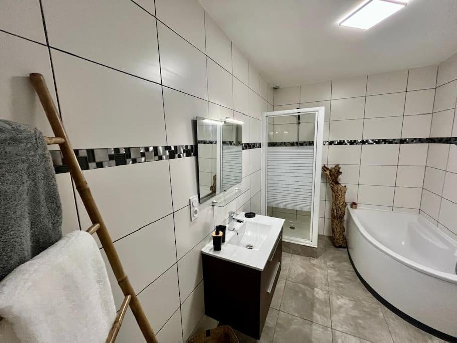 Appartement La Catalane T4 Destination Saintcyp Extérieur photo